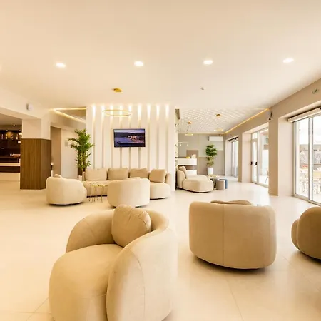 Hotell Royal Bay & Aqua Park 4*