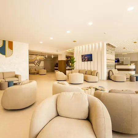 Royal Bay & Aqua Park Hotel