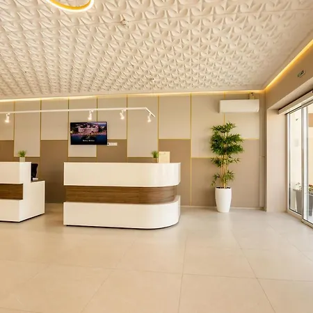 Royal Bay & Aqua Park Hotell