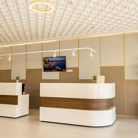 Royal Bay & Aqua Park Hotell
