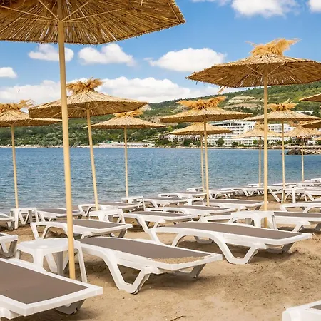 Royal Bay & Aqua Park Hotel 4*
