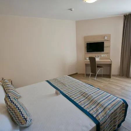 Royal Bay & Aqua Park Hotell