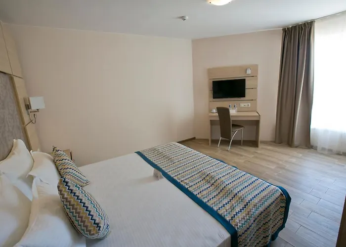 Royal Bay & Aqua Park Hotel