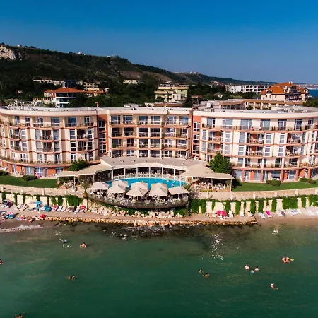 Royal Bay & Aqua Park Hotel
