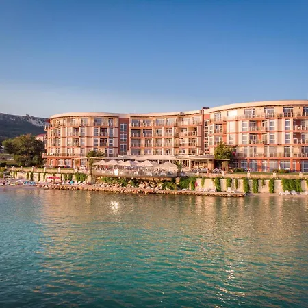 מלון Royal Bay 4*