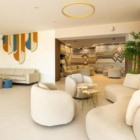 Szálloda Royal Bay & Aqua Park Balcsik