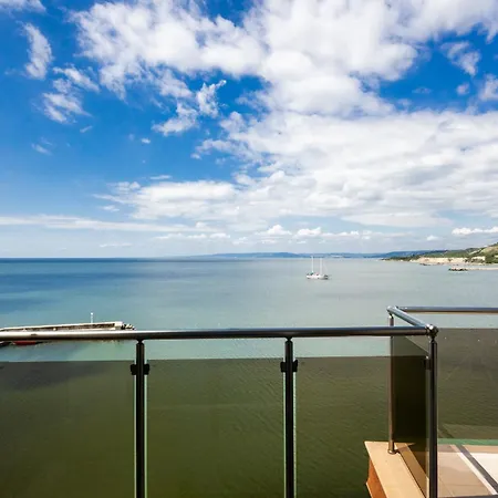 Royal Bay Otel 4*