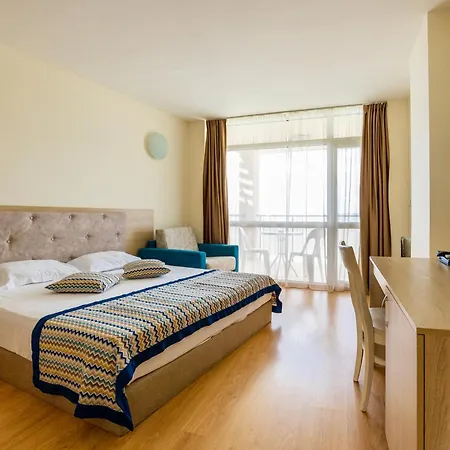 מלון Royal Bay