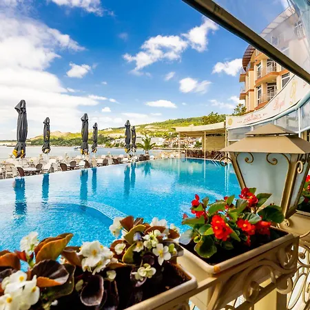 Royal Bay Balçık