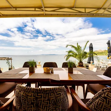 Royal Bay Otel 4*