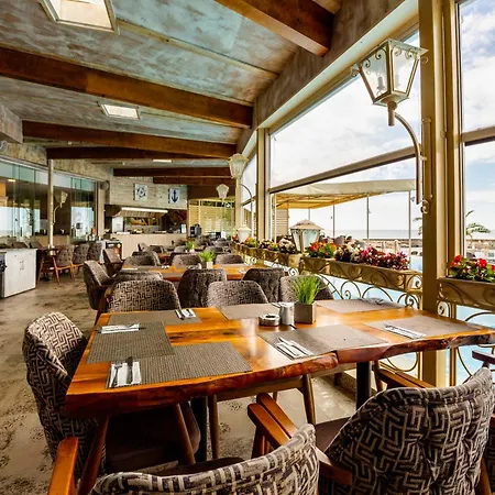 Royal Bay Otel