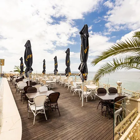 Royal Bay מלון 4*