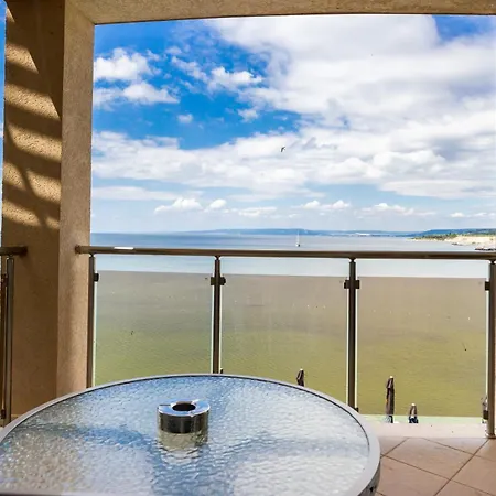 Royal Bay & Aqua Park Szálloda 4*