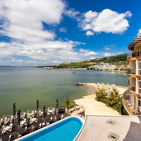 Royal Bay & Aqua Park Hotel Bałczik