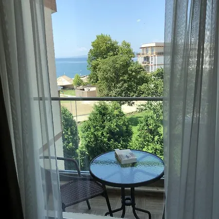 Royal Bay & Aqua Park 4*