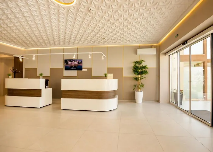 Royal Bay & Aqua Park Hotel