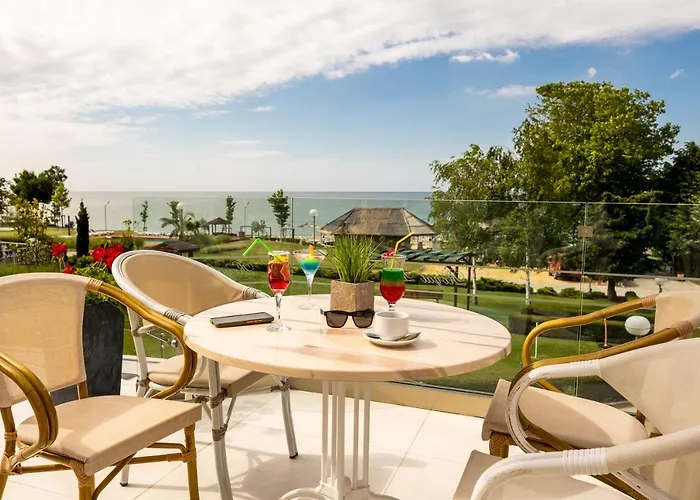 Royal Bay & Aqua Park 4*